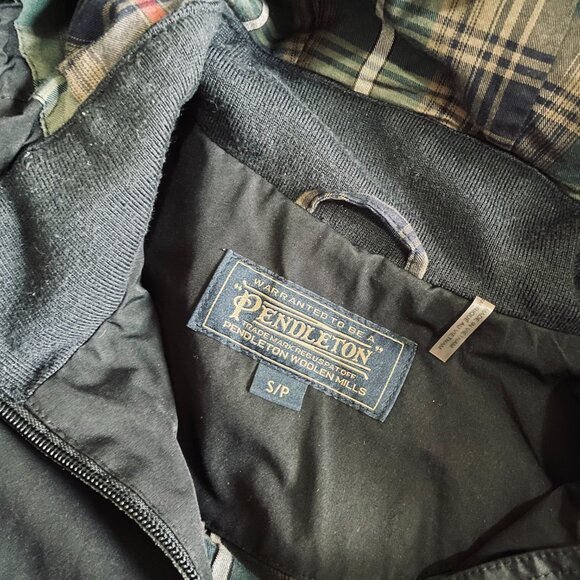 Pendleton Plaid Lined Rain Jacket - W's S, Black - Picture 9 of 10